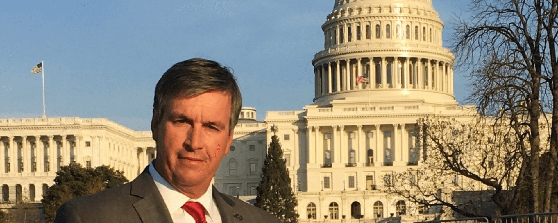 Congressista norte-americano compra Dogecoin, Ethereum e Cardano