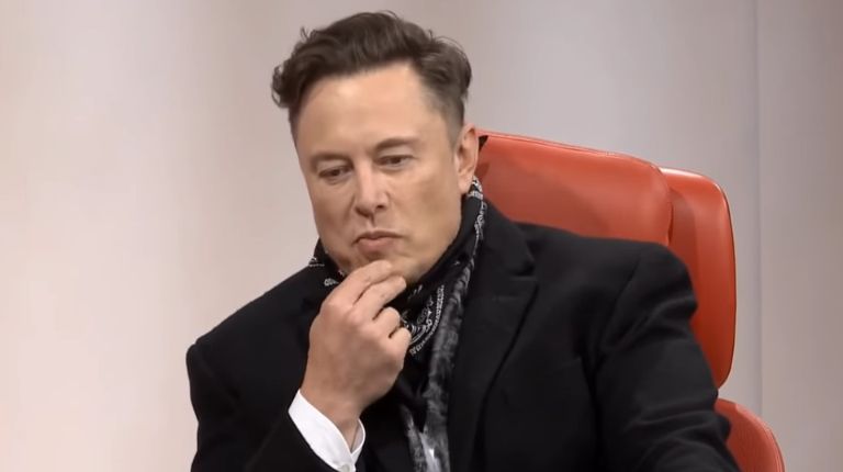 Elon Musk acredita que recessão vai durar até 2024