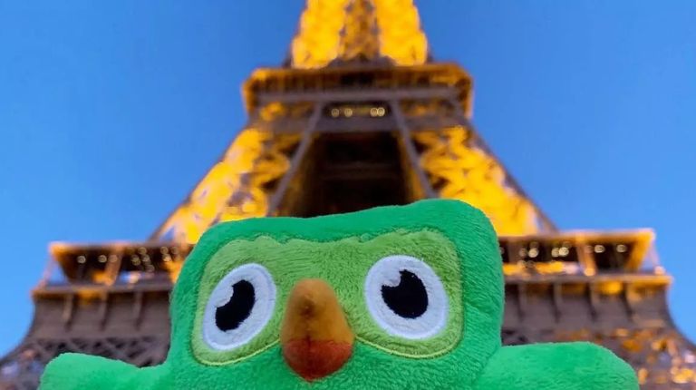 CEO do Duolingo volta atrás em aposta total em IA e diz que trabalhadores humanos ainda são necessários 1 Copia de Contra Capa 87