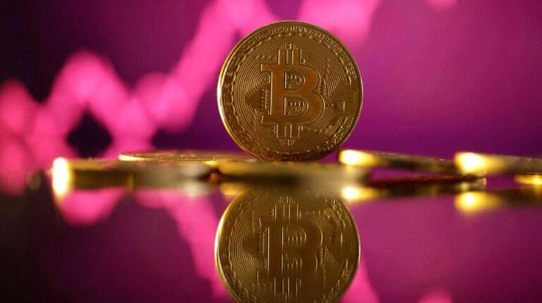 HYPE dispara 10% e preço do Bitcoin recupera os US$ 105 mil 1 Copia de Contra Capa 2025 06 03T114647.609